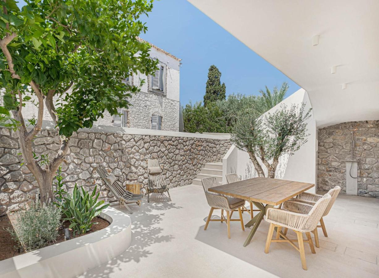 Pearl House - Luxurious New Beach Villa In Spetses Stunning View Ligoneri Kültér fotó